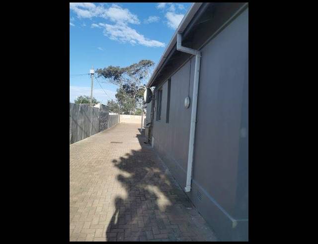 150M² OFFICE RENTED IN NEWTON PARK